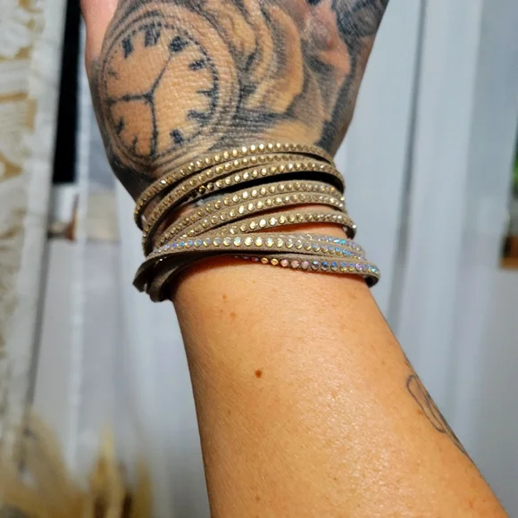 CLEAR OUT SALE NIB TOUCHSTONE Wrap-Star bracelet. Mocha. - Picture 3 of 3